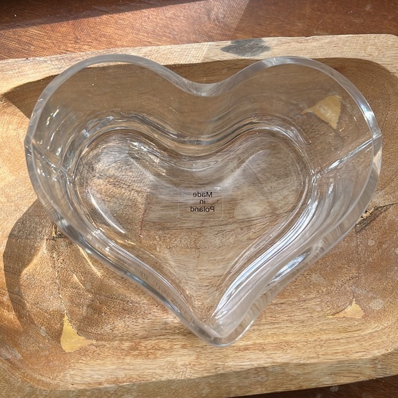 Crate & Barrel Glass Heart-shaped Dish - new - Picture 7 of 9